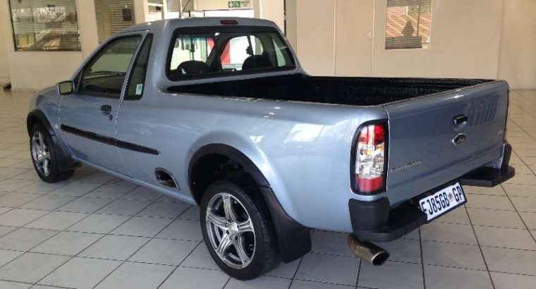Ford Bantam Bantam 1.6i XLT (2010)