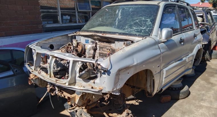 Suzuki Grand Vitara stripping for used spare parts