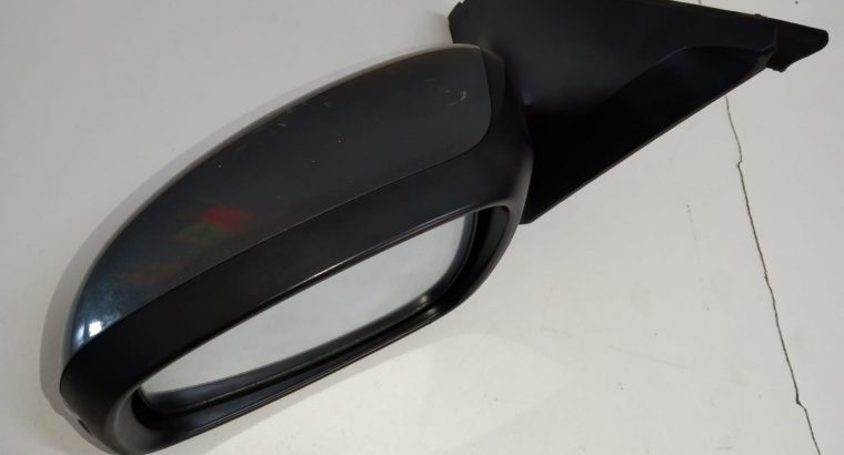 Suzuki Kizashi used door mirror and spare parts for sale