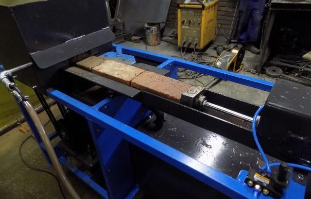 Machine: 350 Blade Brick Tile Cutter
