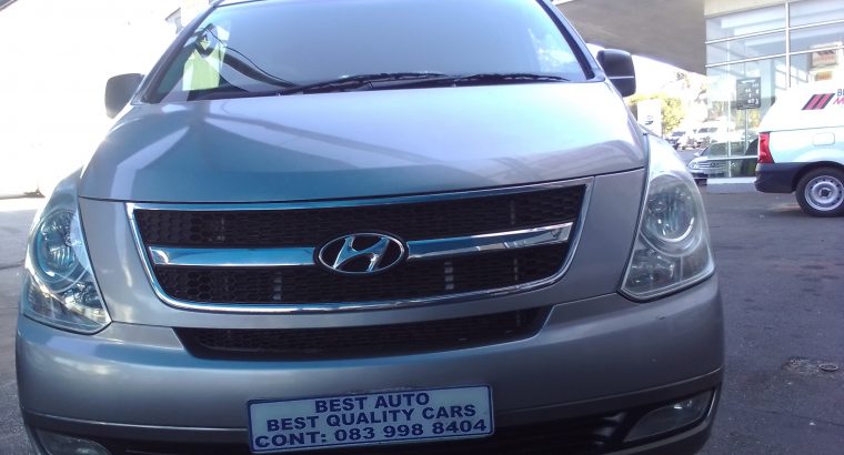 2015 Hyundai H-1 2,4 Engine Capacity with Manuel Transmission, El