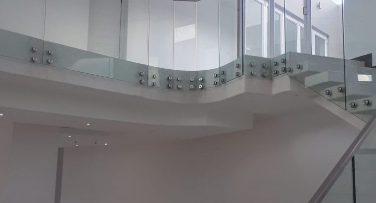 Stainless steel staircases and balustrades designs