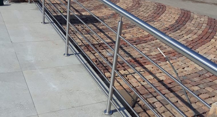 Stainless steel staircases and balustrades designs