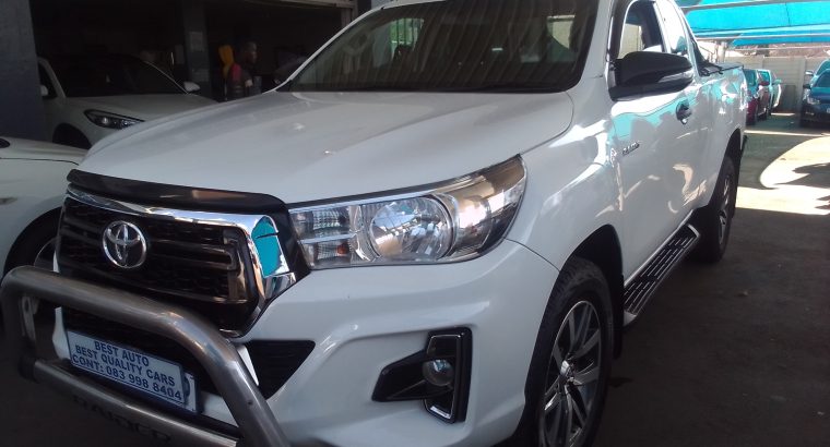 2017 Toyota Hilux 2.4 Engine Capacity GD6 Club Cab SRX with Manu