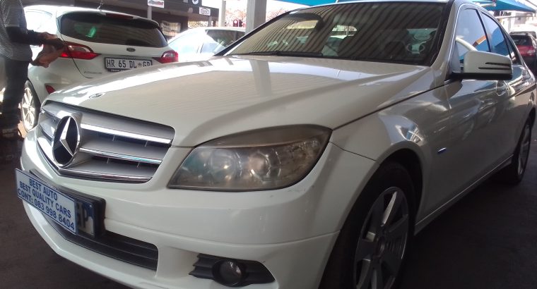 2009 Mercedes Benz C-180 Engine Capacity with Automatic Transmiss