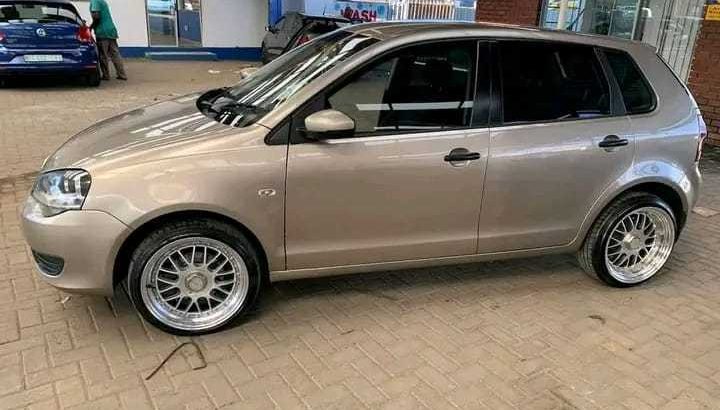 VW POLO