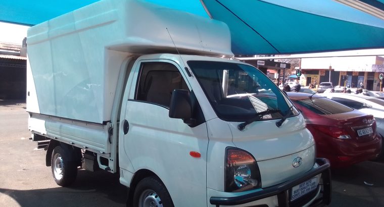 2017 Hyundai H-100 2.6 Engine Capacity Diesel Canopy with Manuel