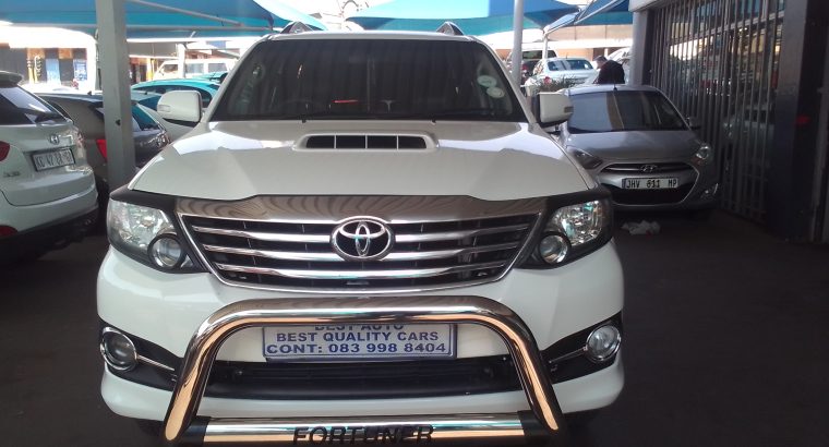 2014 Toyota Fortune 3.0 Engine Capacity D4D Diesel with Automatic