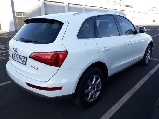 2011 Audi Q5 2.0TDi Quattro.