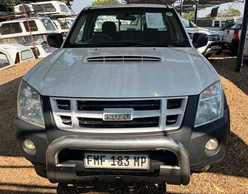 ISUZU