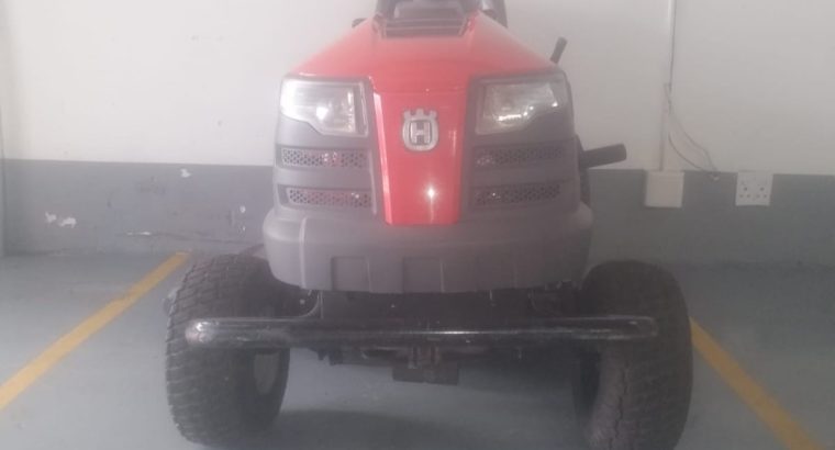 Lawnmower (Ride on)