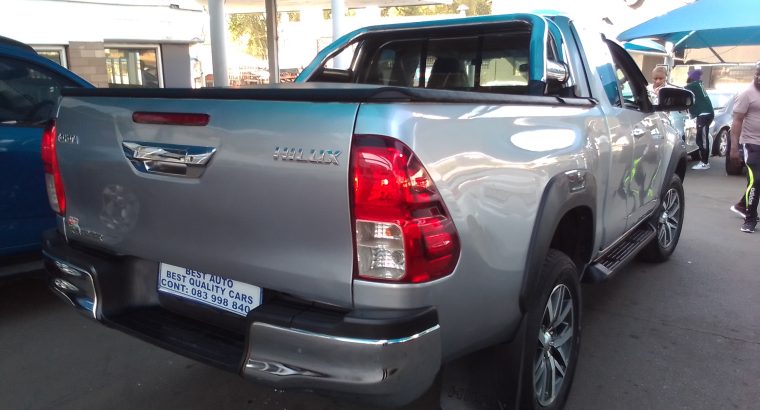 2016 Toyota Hilux 2.8 Engine Capacity Club Cab with Manuel Transm
