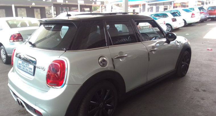 2016 Mini Cooper S with Automatic Transmission Sunroof Leather In