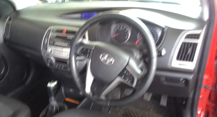 2014 Hyundai i20 1.4 Engine Capacity with Manuel Transmission, El