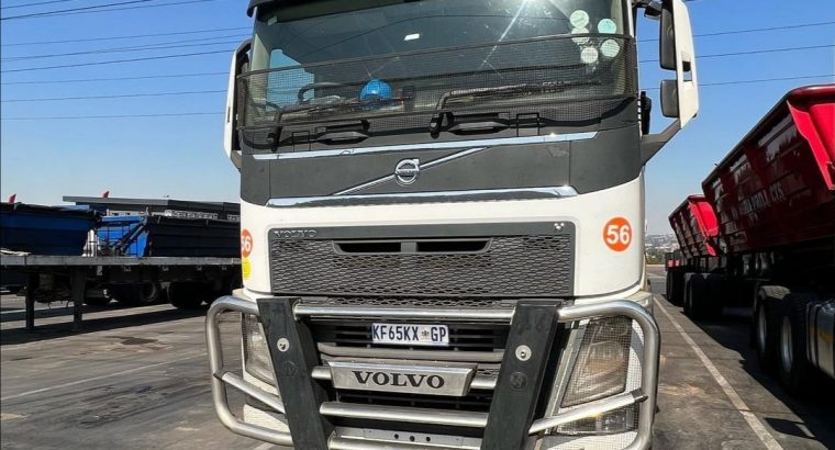 Trucks and Side Tipper Trailers For Hire in Witbank 0720345219