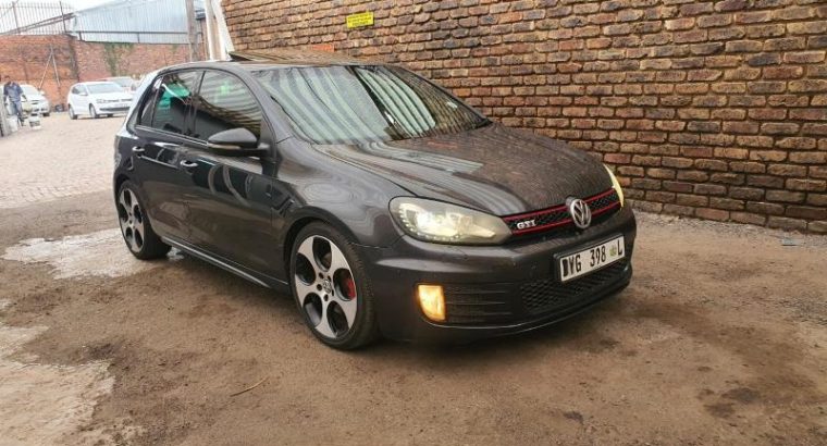2011 Volkswagen Golf GTi Auto