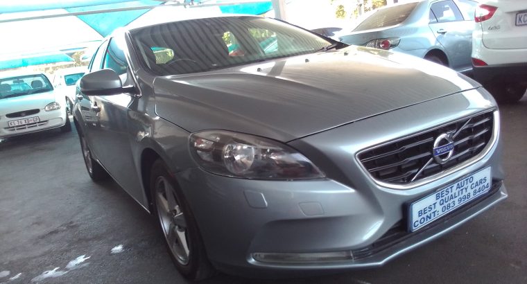 2015 Volvo T3 2.0 Engine Capacity with Automatic Transmission, El