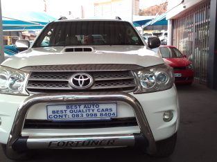 2011 Toyota Fortune 3,0 Engine Capacity D4D 4×4 with Automatic Tr