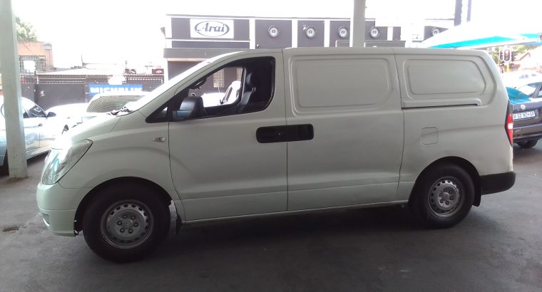 2009 Hyundai H-1 2.4 Engine Capacity Panel Van with Manuel Trans