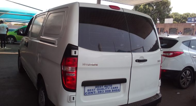 2009 Hyundai H-1 2.4 Engine Capacity Panel Van with Manuel Trans