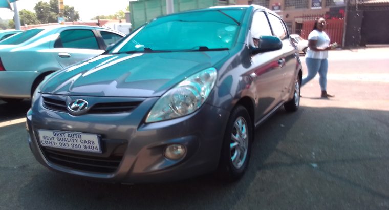 2010 Hyundai i-20 1.4 Engine Capacity with Manuel Transmission, E