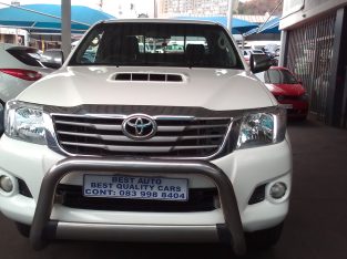 2014 Toyota Hilux 3.0 Engine Capacity Club Cab D4D with Manuel T