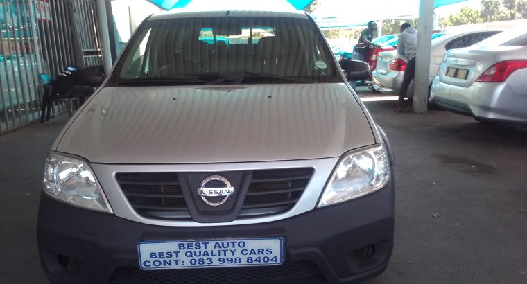 2009 Nissan Np-200 1.6 Engine Capacity Canopy with Manuel Transmi