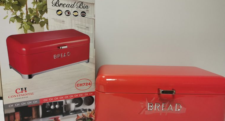 BREAD BIN WITH 3 PIECE CANISTER SET