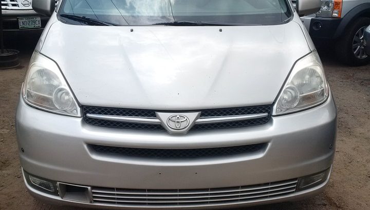 Toyota sienna 08142259076