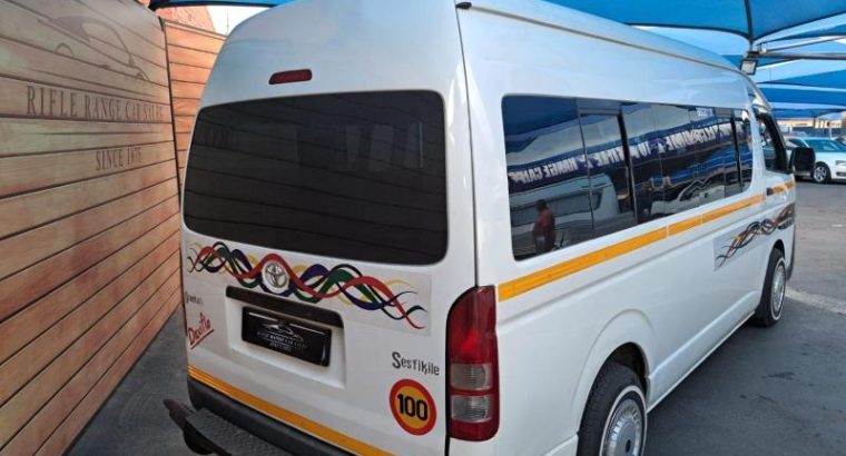 TOYOTA QUANTUM SESFIKILE 2.5 DIESEL FOR SALE