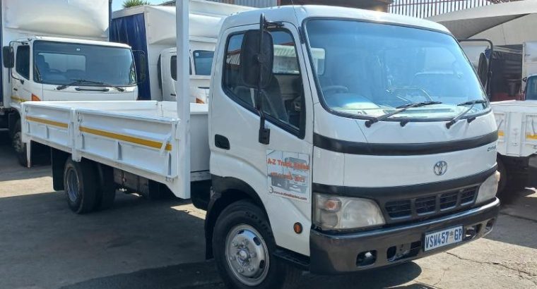 2007 TOYOTA DYNA 7-145 4.5 TON WITH DROPSIDE BODY