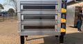 Deck Oven, MACADAMS, ARTISAN, 3-Deck, 3-Pan, Steam Oven