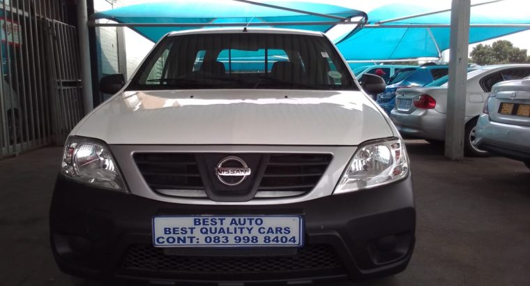 2019 Nissan Np-200 1.6 Engine Capacity Canopy with Manuel Transmi
