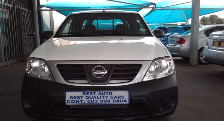 2019 Nissan Np-200 1.6 Engine Capacity Canopy with Manuel Transmi