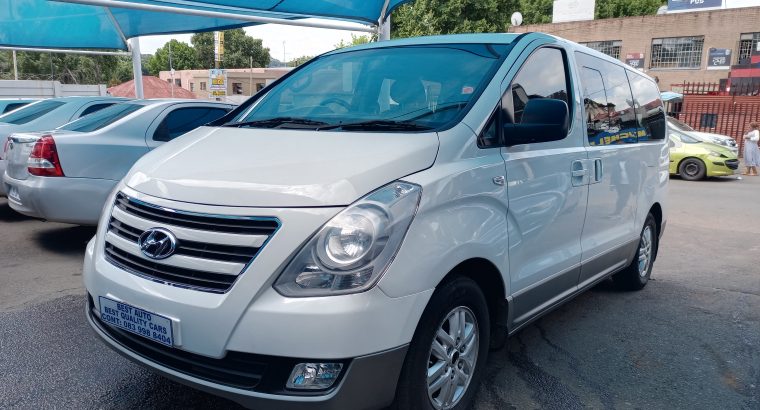 2017 Hyundai H-1 2.5 Engine Capacity with Automatic Transmission,