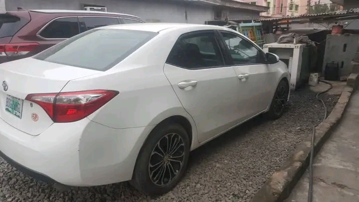 Toyota Corolla 2015