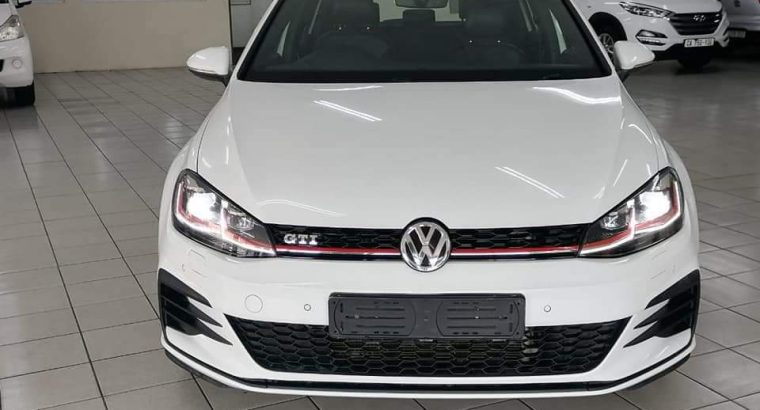 2016 VOLKSWAGEN GOLF GTI PERFORMANCE AUTO E