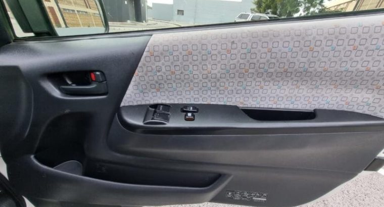 TOYOTA QUANTUM 2.5D-4D 14 SEATS FOR SALE
