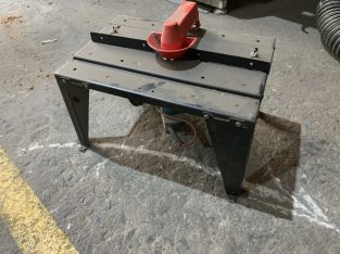 Trimming Table, BLACK&DECKER, 220 Volt