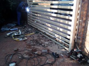 Steel Gates Experts Pretoria 0825064115