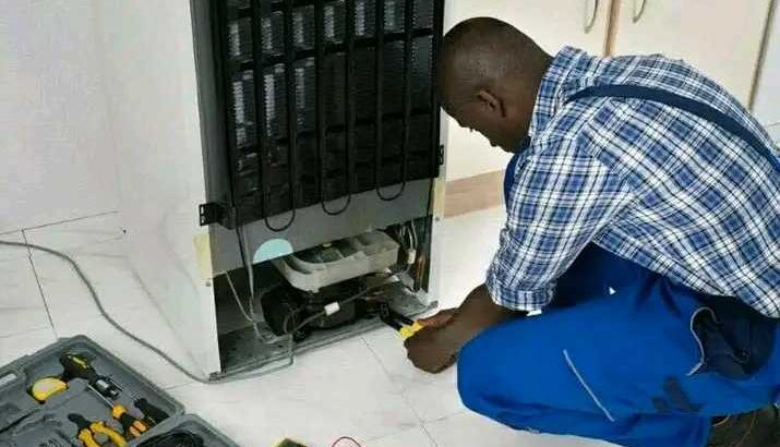 We repair fridges and filling gas R450, we are a mobile around Ethekwini and we are reliable. please call Dyane 0670065993
For all your fridge problems e.g gas, compressor installation, licks,blockages ,sills cooling problems etc plz call dyane 0670065993