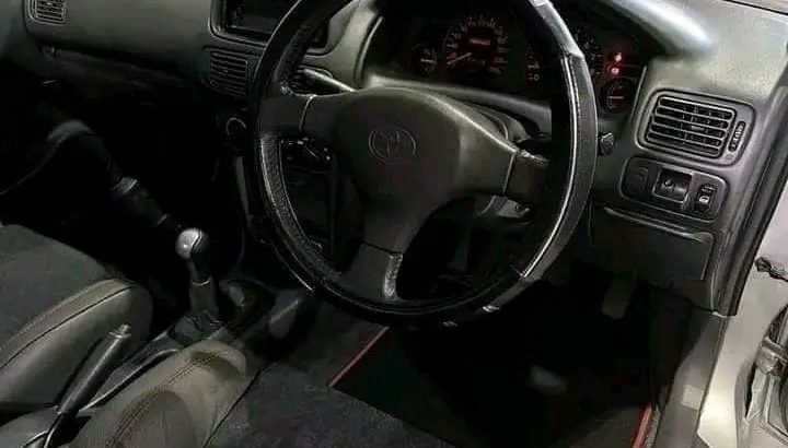 2000 Toyota corolla RSI