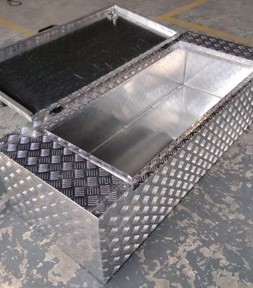 Aluminium Mobile Fabrications
aluminium canopies
aluminium toolboxes
aluminium Mobile clinic
aluminium Mobile workshop
aluminium truck engine cover
aluminium kennels
aluminium Jerry cans brackets
call:0723880338