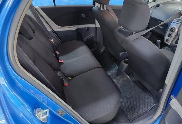 2009 Toyota Yaris 1.3 Engine Capacity with Manuel Transmission, E
