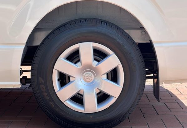 2019 TOYOTA QUANTUM 2.5D-4D SESFIKILE