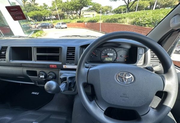 2019 TOYOTA QUANTUM 2.5D-4D SESFIKILE