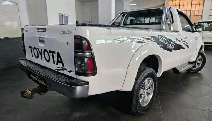 2007 TOYOTA HILUX 2.7 RAIDER