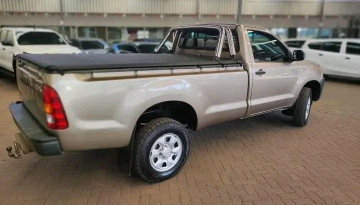 2009 TOYOTA HILUX 2.5 D4D