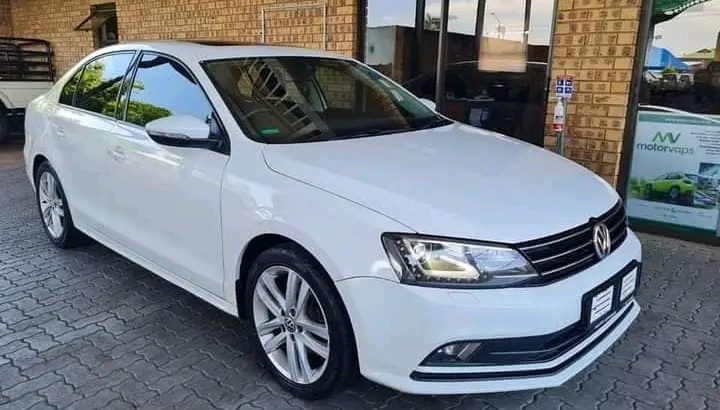2015 VOLKSWAGEN JETTA 1.6 TDi COMFORTLINE DSG