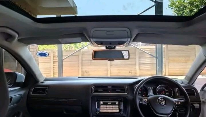 2015 VOLKSWAGEN JETTA 1.6 TDi COMFORTLINE DSG